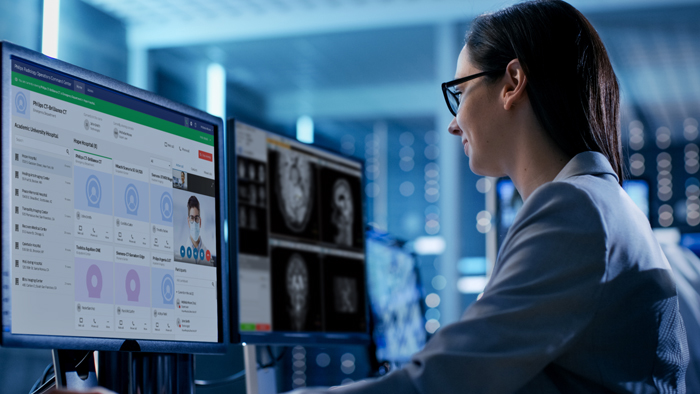 Experta en la adquisici&oacute;n de im&aacute;genes que proporciona orientaci&oacute;n en tiempo real para un diagn&oacute;stico por imagen