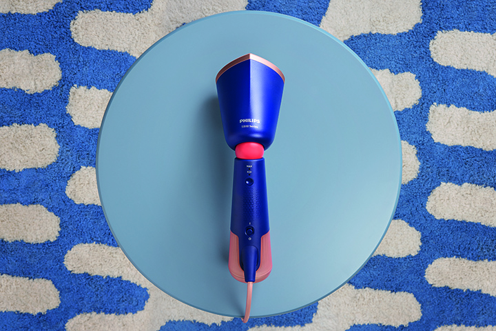 Observa el vaporizador de mano serie 5000 de Philips en acci&oacute;n