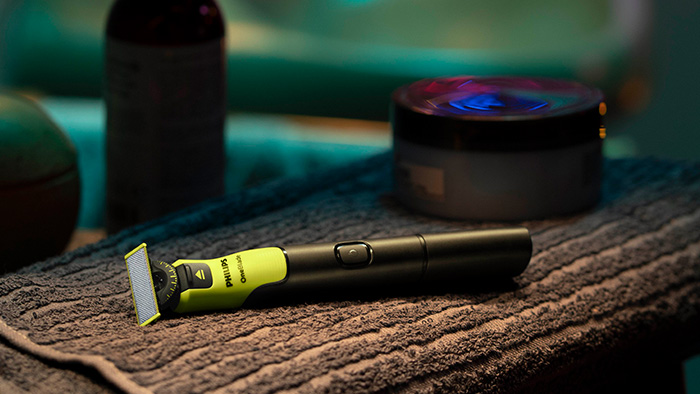 Philips OneBlade 360 conectada: diseño de mango ultracompacto